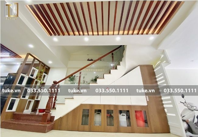 Tận dụng khoảng trống trong nhà với tủ gầm cầu thang