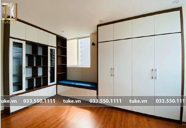 Tủ áo 4 buồng phủ Melamine kết hợp kệ trang trí