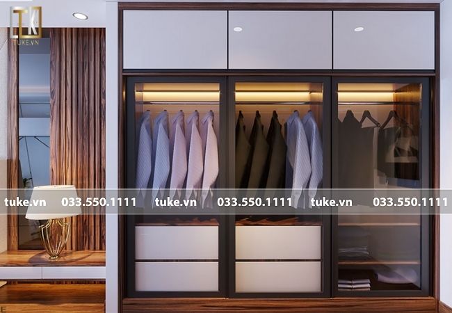 Tủ âm tường cửa kính