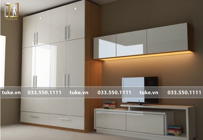 Tủ quần áo làm bằng gỗ