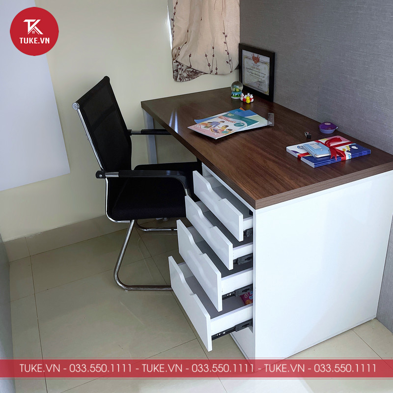Bàn làm việc có ngăn kéo