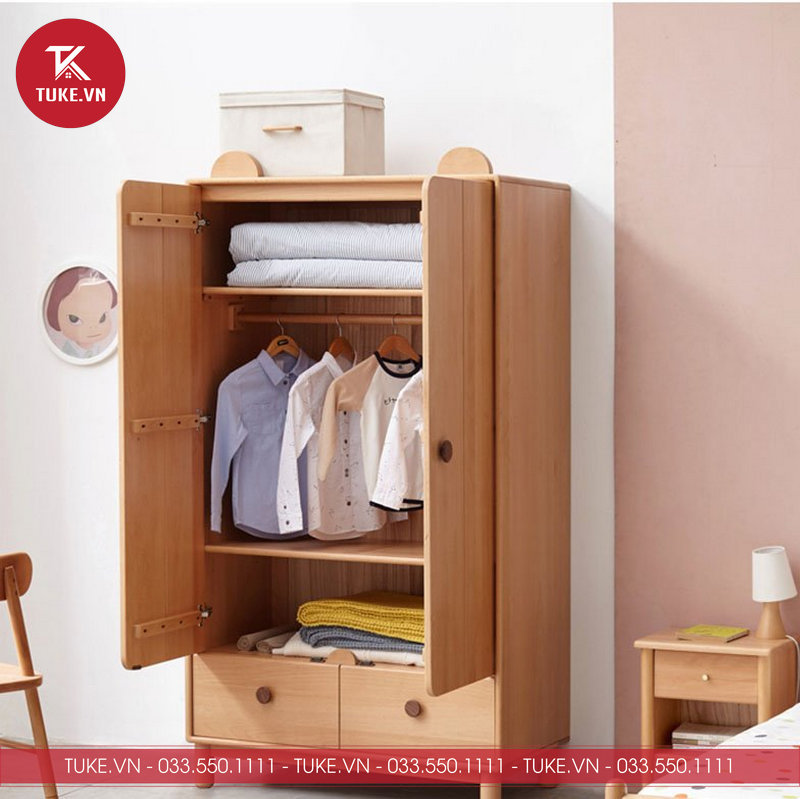 Tủ quần áo có nhiều ngăn chứa và ngăn kéo riêng biệt