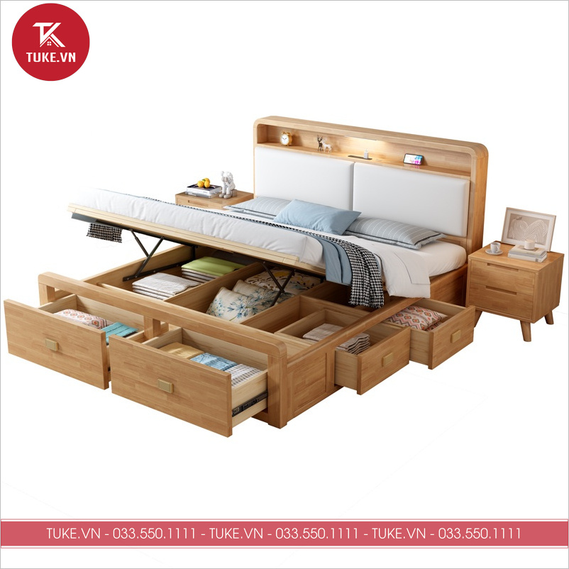 Giường có cả các khoang chứa đồ với khoang lật mở dễ dàng, thuận tiện